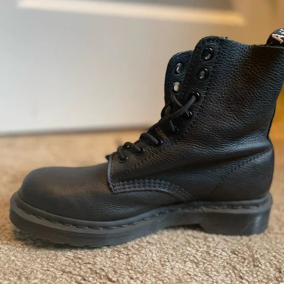 Dr. Martens Black Pascal Mono Boots women size 7 - Picture 5 of 10